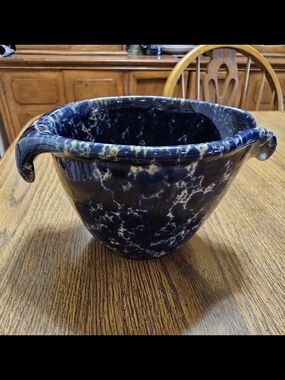 Bennington Potters 1880 Vermont Blue Spongeware Pouring Bowl Spout Mixing Batter